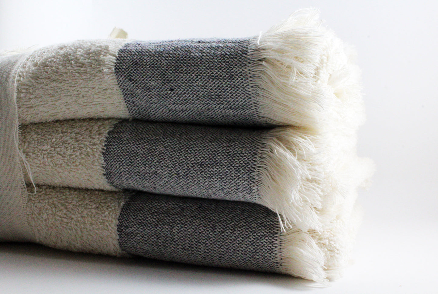 Toalla Amazonia Tamaño Manos Serenity Combo de Tres Unidades - Faxel