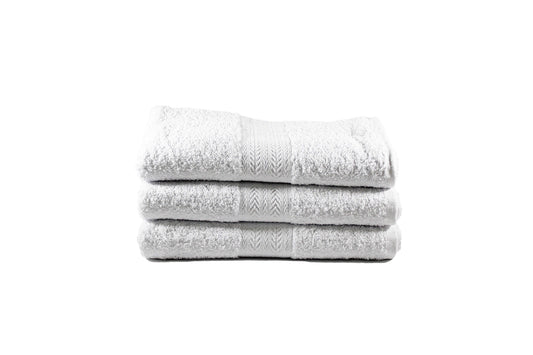Detalle de textura y suavidad de la Toalla Majestic blanca ideal para un spa